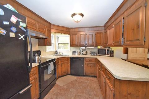 27 Mitchell St, Randolph, MA 02368 photo 5