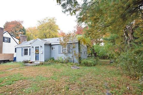 27 Mitchell St, Randolph, MA 02368 photo 2