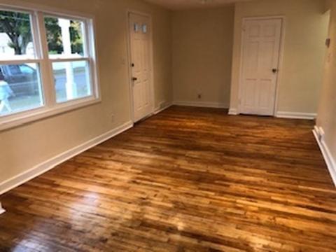 79 Blunt Rd, Springfield, MA 01109 photo 3