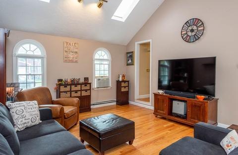 35 Windsor Rd, Stoneham, MA 02180 photo 13