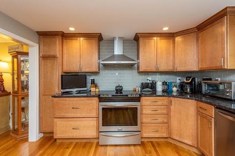 35 Windsor Rd, Stoneham, MA 02180 photo 18