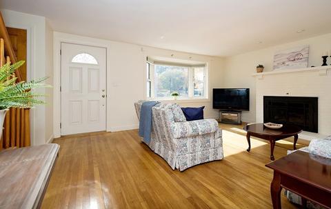 41 Willard St, Dedham, MA 02026 photo 4