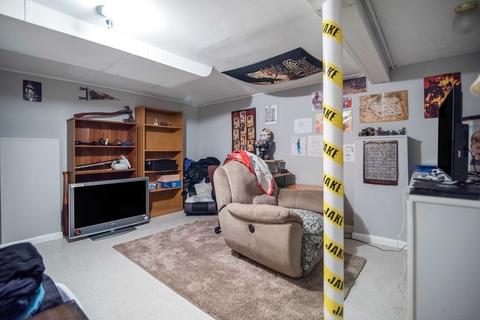 53 Seneca St, Springfield, MA 01151 photo 24