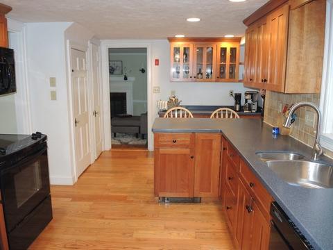 437 Great Plain Ave, Needham, MA 02492 photo 3