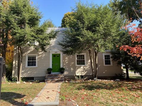 437 Great Plain Ave, Needham, MA 02492 photo 1