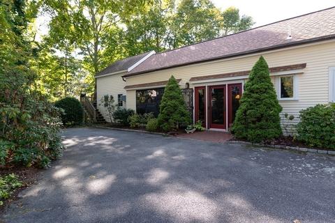 31 High St, Barnstable, MA 02635 photo 4