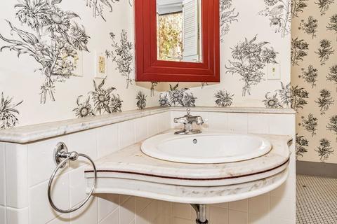 17 Mattoon St, Springfield, MA 01105 photo 25