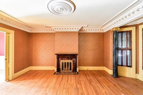 17 Mattoon St, Springfield, MA 01105 photo 6
