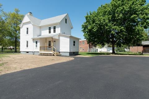 427 Bay St, Springfield, MA 01109 photo 2