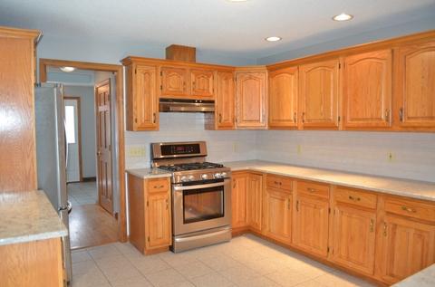 57 Brianna Ln, Springfield, MA 01129 photo 4