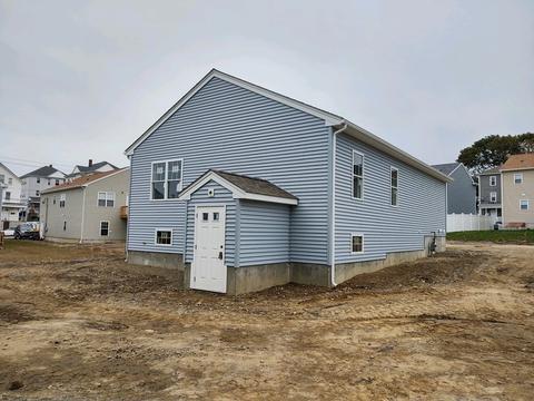 349 County St, Fall River, MA 02723 photo 2