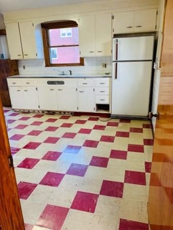77 Bemis, Chicopee, MA 01020 photo 13