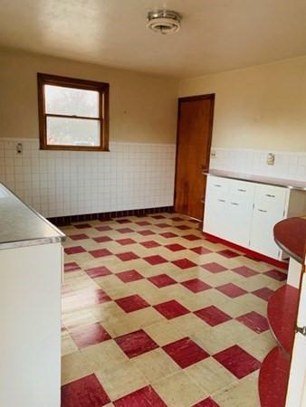 77 Bemis, Chicopee, MA 01020 photo 16