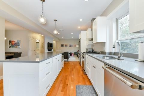 97 Fuller St #2, Brookline, MA 02446 photo 6