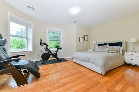 97 Fuller St #2, Brookline, MA 02446 photo 17