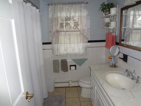 51 Pulaski St, Springfield, MA 01151 photo 11
