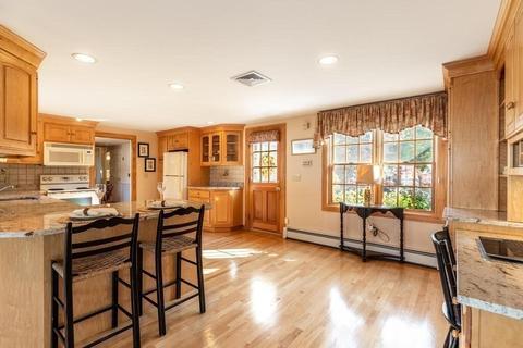 8 Chapel Rd, Danvers, MA 01923 photo 9