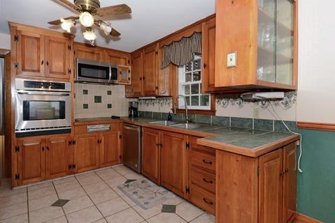 6 Colonial Rd, Beverly, MA 01915 photo 17