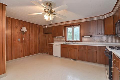 820 Wilson Rd, Fall River, MA 02720 photo 38