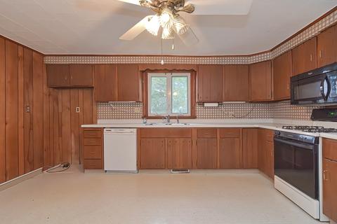 820 Wilson Rd, Fall River, MA 02720 photo 41