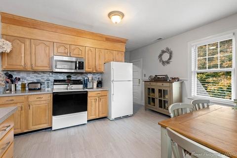 4 Alden St #3, Danvers, MA 01923 photo 4