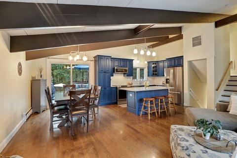 43 Walnut St, Millis, MA 02054 photo 8