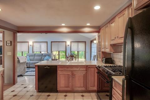 2 Fletcher St, Maynard, MA 01754 photo 5