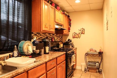 15 Oliver St, Fall River, MA 02724 photo 6