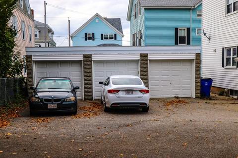 15 Oliver St, Fall River, MA 02724 photo 3