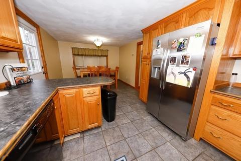 345 Emmett St, Fall River, MA 02721 photo 4
