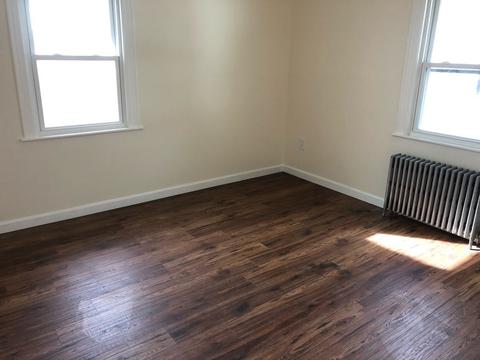 108 Silas St, Springfield, MA 01109 photo 3