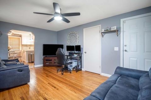 131 Gardens Dr, Springfield, MA 01119 photo 9