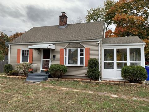 154 Mayflower Rd, Springfield, MA 01118 photo 2