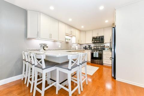 84 Walpole St #1E, Canton, MA 02021 photo 4