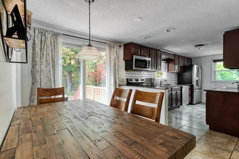 22 Pecousic St, Springfield, MA 01108 photo 5