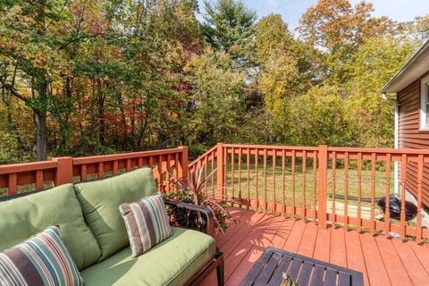 22 Pecousic St, Springfield, MA 01108 photo 2