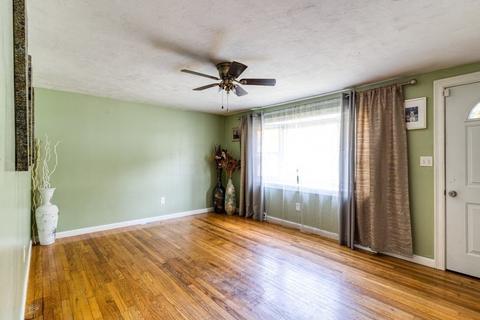 22 Pecousic St, Springfield, MA 01108 photo 8