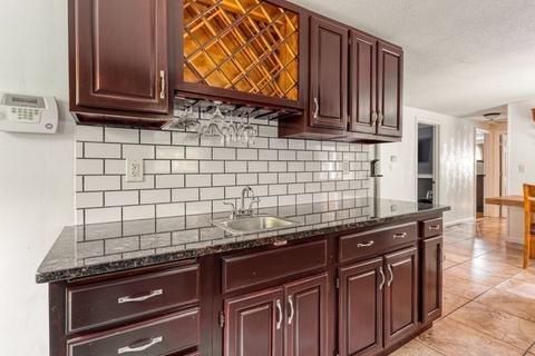 22 Pecousic St, Springfield, MA 01108 photo 6
