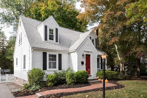 49 Hobart St, Hingham, MA 02043 photo 1