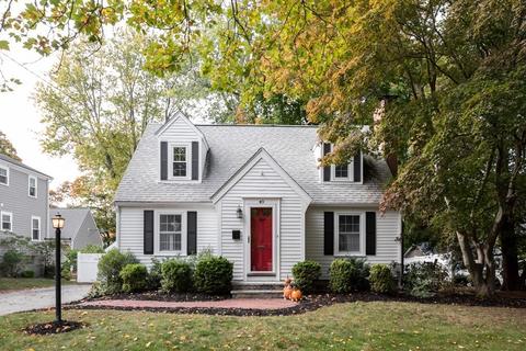 49 Hobart St, Hingham, MA 02043 photo 2