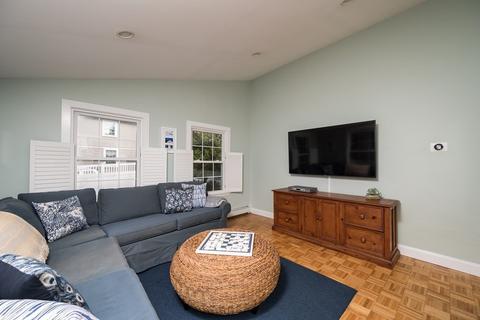 49 Hobart St, Hingham, MA 02043 photo 14