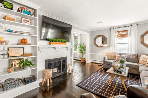 17 Smith Ave, Reading, MA 01867 photo 8