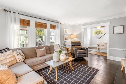 17 Smith Ave, Reading, MA 01867 photo 9