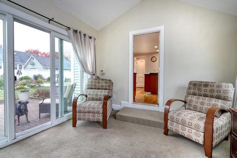 23 Beech St, Dedham, MA 02026 photo 10