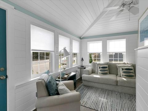 74 Haskell St, Beverly, MA 01915 photo 9