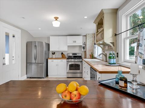 74 Haskell St, Beverly, MA 01915 photo 12