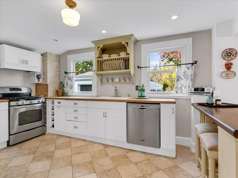 74 Haskell St, Beverly, MA 01915 photo 16