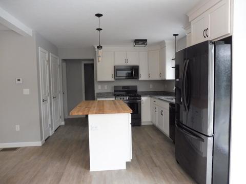9 Sled Rd, Ashburnham, MA 01430 photo 2