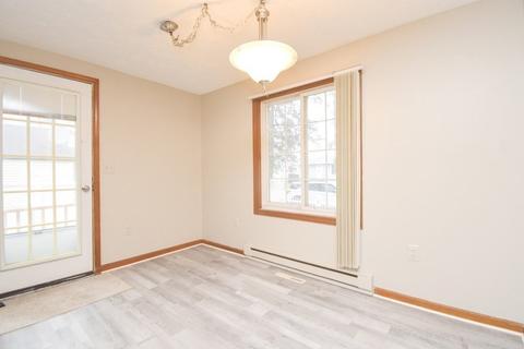 256 Gresham St, Springfield, MA 01119 photo 8
