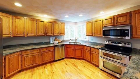 149 Willow St, Acton, MA 01720 photo 4